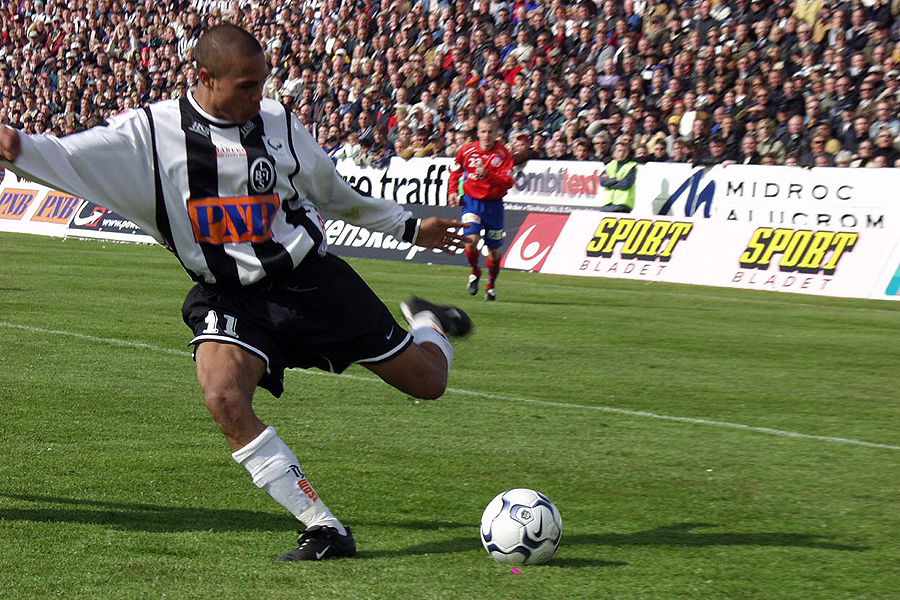 Daniel Nannskog skjuter in 5-2.