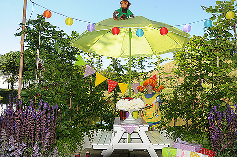 Pippi firar 70 i år, något som uppmärksammas i Råga Hörstad Plantskolas berså.