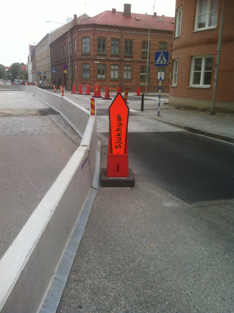 Just nu kan man inte ta av från Föreningsgatan mot Regeringsgatan. Foto: Sune Karlsson.