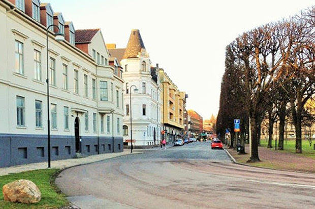 Järnvägsgatan stängs för trafik mellan Nygatan och Norra Långgatan.