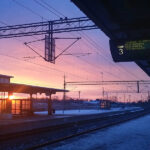 På Landskrona station i väntan på ett Öresundståg till Göteborg.