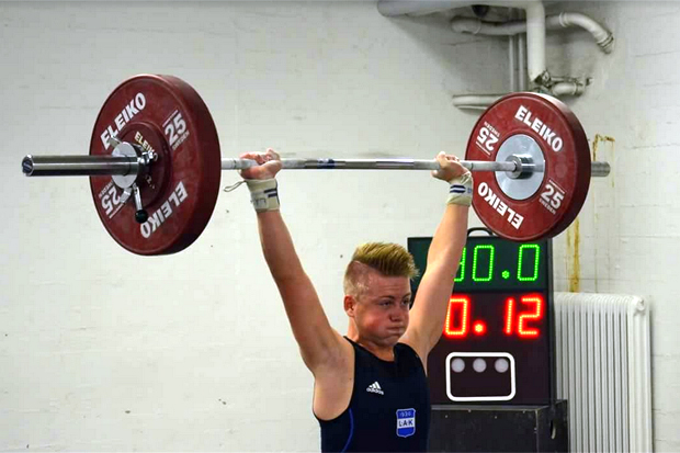 Hugo Brodin satsar allt på 80 kg i stöt. Foto: Marie Brodin.