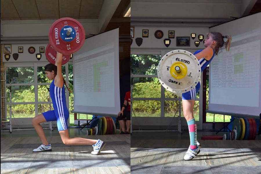 Zejna Turkovic mitt i överstöten och Hanna Brodin som fått upp farten på vikten i ett ryck och ska precis sätta sig under stången Foto: Marie Brodin.