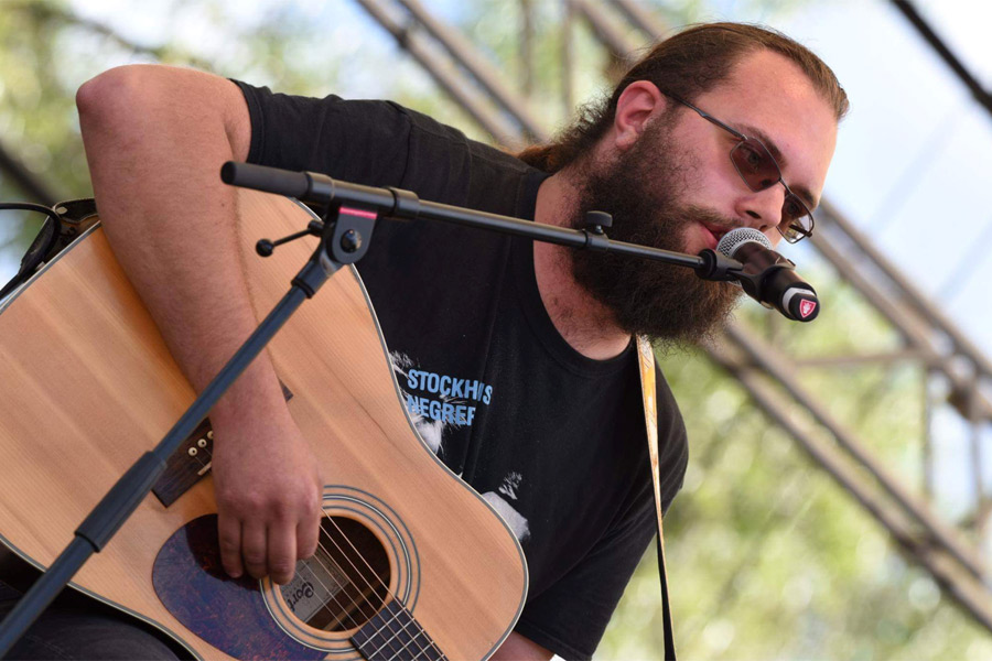 Titrö uppträder på Seglarpaviljongen på torsdag.