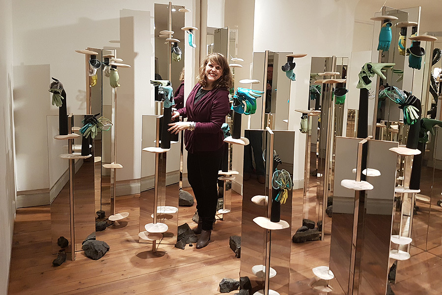 Thomasine Barnekow har skapat en spegelskog på Landskrona Museum.